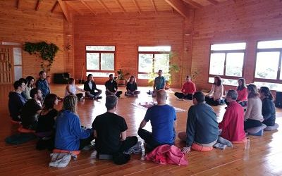El Silencio Sagrado: Meditaciones Tántricas para la Paz Interior
